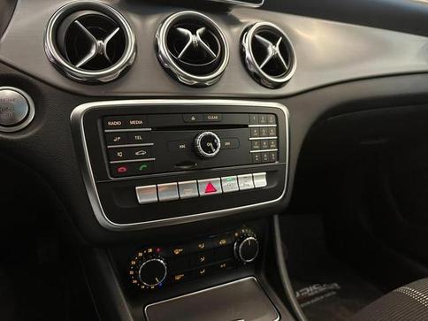 MERCEDES-BENZ GLA 200 1.6 CGI ADVANCE 16V TURBO 4P