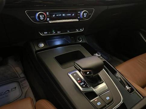 AUDI Q5 SPORTBACK PERFORMANCE BLACK 2.0 TFSIE