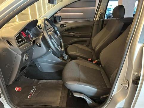 VOLKSWAGEN VOYAGE 1.0 12V MPI TOTALFLEX 4P MANUAL