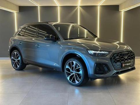 AUDI Q5 S-LINE BLACK 2.0 TFSI QUAT. S-TRONIC