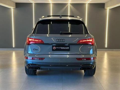 AUDI Q5 S-LINE BLACK 2.0 TFSI QUAT. S-TRONIC