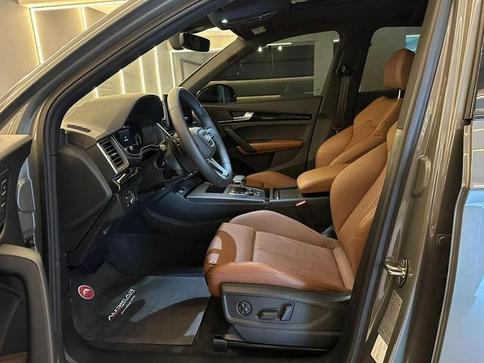 AUDI Q5 S-LINE BLACK 2.0 TFSI QUAT. S-TRONIC