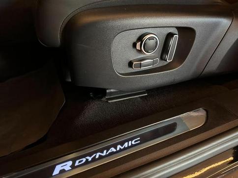 LAND ROVER RANGE ROVER EVOQUE R-DYNAMIC HSE P250