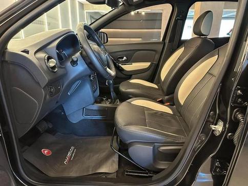 RENAULT SANDERO 1.6 STEPWAY 16V FLEX 4P AUTOMATICO