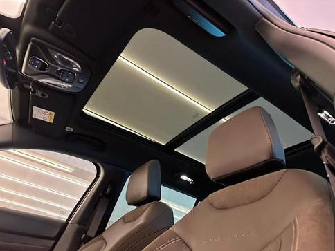 JEEP COMMANDER OVERL. 2.2 TD 4X4 DIESEL AUT.