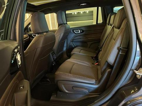 JEEP COMMANDER OVERL. 2.2 TD 4X4 DIESEL AUT.