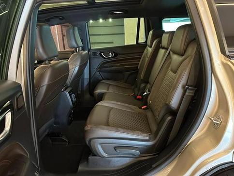 JEEP COMMANDER OVERLAND T270 1.3 TB FLEX AUT