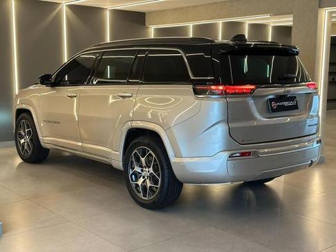 JEEP COMMANDER OVERLAND T270 1.3 TB FLEX AUT