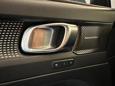 VOLVO XC 40 T-5 R-DESIGN 2.0 252CV AWD
