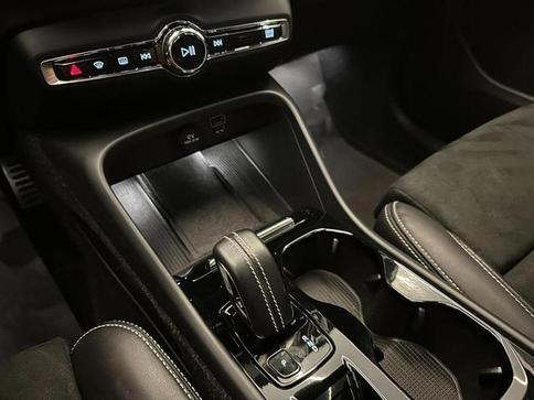 VOLVO XC 40 T-5 R-DESIGN 2.0 252CV AWD