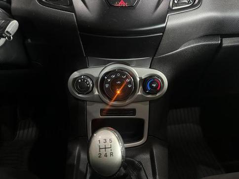 FORD FIESTA 1.6 SE HATCH 16V FLEX 4P MANUAL