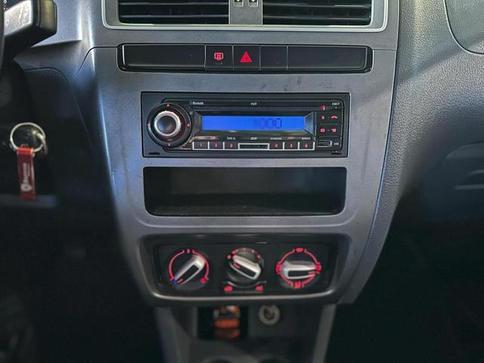 VOLKSWAGEN FOX TRENDLINE 1.6 MSI TOTAL FLEX 4P. MEC.