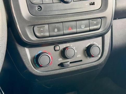 RENAULT Kwid KWID Zen 1.0 Flex 12V 5p Mec.