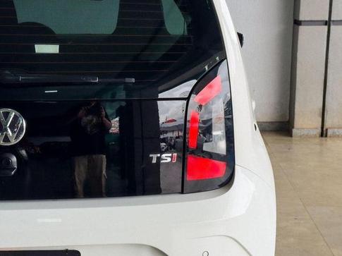 VOLKSWAGEN up!  move 1.0 TSI Total Flex 12V 5p
