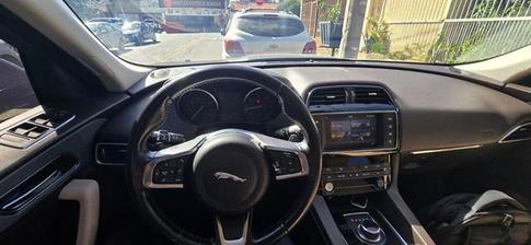 JAGUAR FPACE 20TD PRESTIG