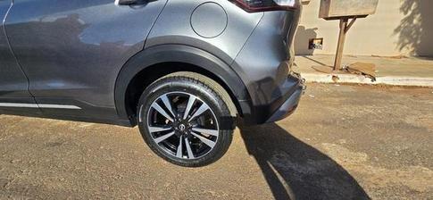 NISSAN KICKS 1.6 EXCLUSIVE INT CINZA CVT