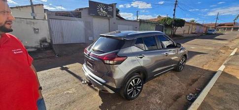 NISSAN KICKS 1.6 EXCLUSIVE INT CINZA CVT