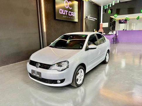 VOLKSWAGEN POLO SEDAN 1.6