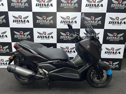 YAMAHA XMAX 300 CONNECTED