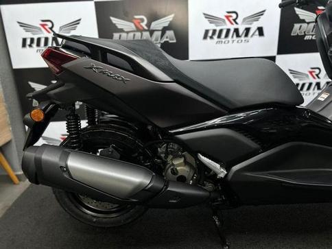 YAMAHA XMAX 300 CONNECTED