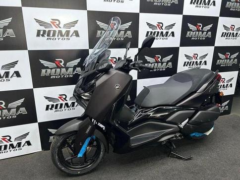 YAMAHA XMAX 300 CONNECTED