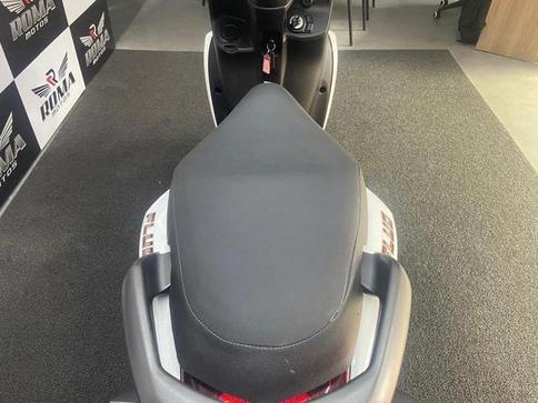 YAMAHA FLUO 125