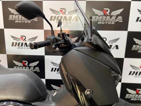 YAMAHA XMAX