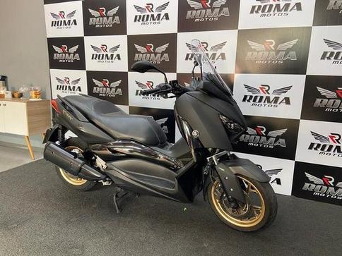 YAMAHA XMAX