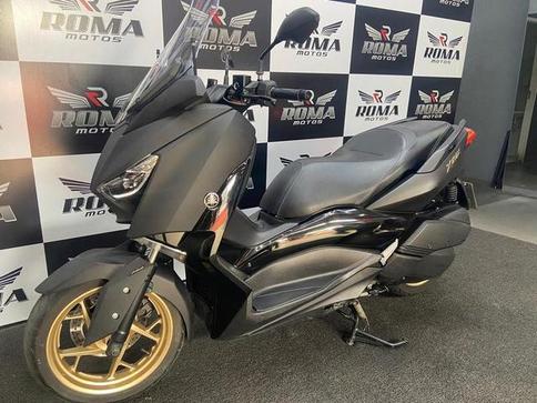 YAMAHA XMAX