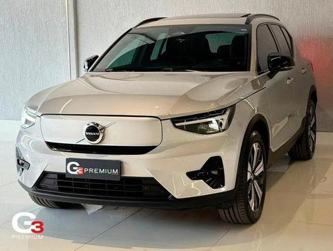 VOLVO XC40 6 PLUS
