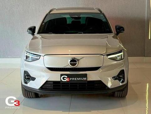 VOLVO XC40 6 PLUS