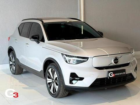 VOLVO XC40 6 PLUS