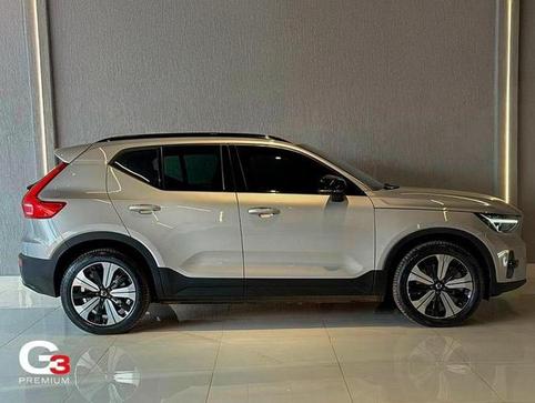 VOLVO XC40 6 PLUS