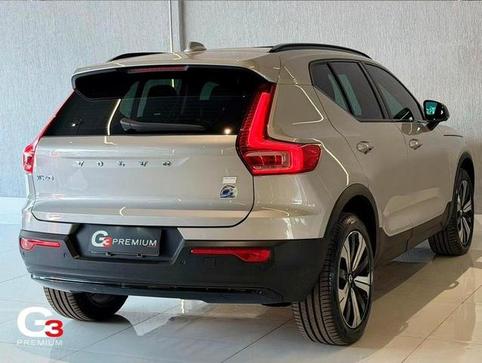 VOLVO XC40 6 PLUS