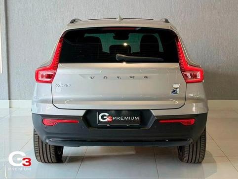 VOLVO XC40 6 PLUS