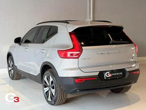 VOLVO XC40 6 PLUS