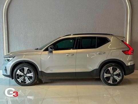 VOLVO XC40 6 PLUS