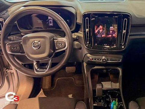 VOLVO XC40 6 PLUS