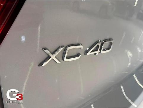 VOLVO XC40 T4 MOMENTUM
