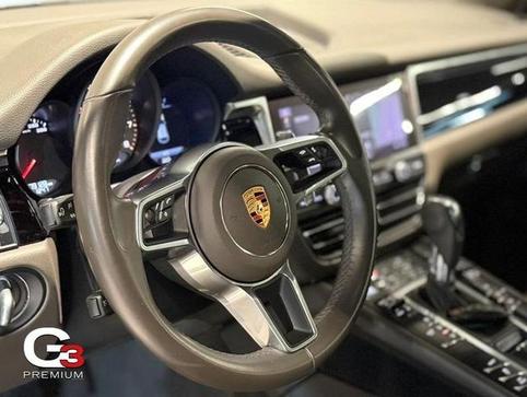 PORSCHE MACAN S
