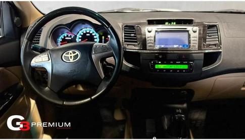 TOYOTA HILUXSW4 SRV4X4