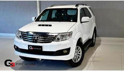 TOYOTA HILUXSW4 SRV4X4