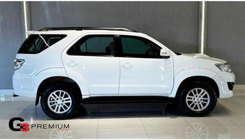 TOYOTA HILUXSW4 SRV4X4