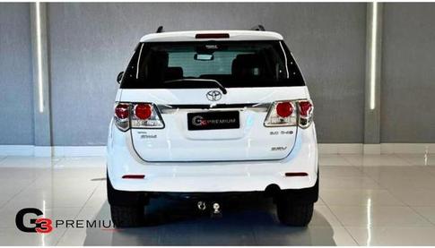 TOYOTA HILUXSW4 SRV4X4