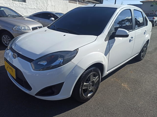 FORD FIESTA SEDAN 1.6 8V FLEX 4P