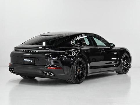 PORSCHE PANAMERA 4 E-HYBRID