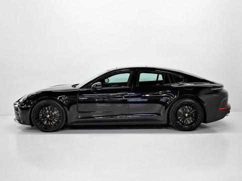 PORSCHE PANAMERA 4 E-HYBRID