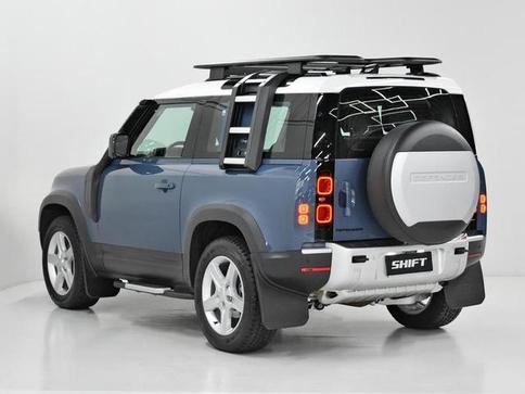 LAND ROVER DEFENDER 90 2.0 TURBO SE SI4 AUT.