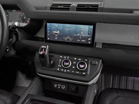 LAND ROVER DEFENDER 90 2.0 TURBO SE SI4 AUT.