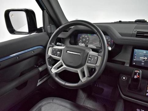 LAND ROVER DEFENDER 90 2.0 TURBO SE SI4 AUT.